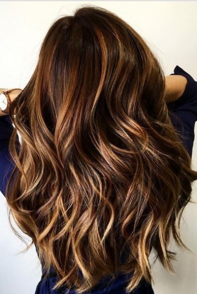Balayage-Layered-Wavy-Long-Hairstyles-Blonde-and-Cinnamon-Balayage-for-Chocolate-Brown-Hair